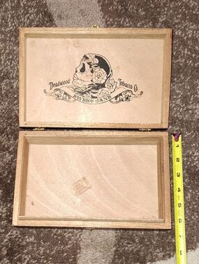 Deadwood Tobacco Co. Sweet Jane Wood Keepsake Box -Natural Wood (Store LeftOver)